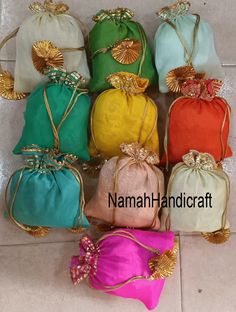 Lot Of 100 Indian Handmade Women's Embroidered Clutch Purse Potli Bag Pouch Drawstring Bag Wedding Favor Return Gift For Guests Free Ship PRODUCT DETAIL :- -------------------------- Product Item -: Bangles Box Size -: 6x6" Material -: Fabrics, Beads Occasion: Any Occasion, Festive, Party, Wedding, Bridal PRODUCT DESCRIPTION :- This colorful Clutch Purse with vibrant colors & ethnically designed is a specialty from Rajasthan artisans. India comes to life through rich colors, lavish embroidery, a Colorful Clutch, Embroidered Clutch Purse, Wedding Party Bags, Pouch Drawstring, Gift For Guests, Indian Wedding Favors, Christmas Candy Bag, Bangle Box, Potli Bag