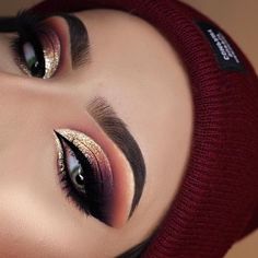 Eye Makeup Glitter, Makijaż Smokey Eye, Eye Makeup Designs, Colorful Eye Makeup, Lips Makeup, Makeup Eye Looks