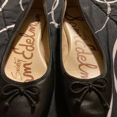 Sam Edelman Felicia Ballet Black Flats. Brand New Without Tags. Lightly Used In Like New Condition. Never Wore These Cute Shoes Outside Only Inside For A Brief 10 To 15 Minutes. Super Cute Only Getting Rid Of Them Because They Are Just A Tad Too Big I’m Super Disappointed, Super Cute And Super Comfortable Too. My Loss Is Your Gain ! Casual Black Almond Toe Flats, Black Medium Width Flats For Fall, Black Flats With Removable Insole, Black Flats With Cushioned Footbed For Spring, Black Cushioned Flats For Spring, Casual Black Flats With Cushioned Footbed, Black Cushioned Flats For Fall, Casual Black Synthetic Flats, Chic Black Flats With Cushioned Footbed