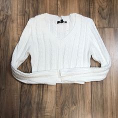 White Sweater V Crop Top White Sweater Top, Sweater Crop, White Sweater, White Crochet, White Crop Top, Crochet Sweater, White Sweaters, Things To Buy, Sweater Top