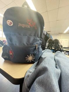 Spider Man Accessories, Spider-man Room, Spider Man Backpack, Spiderman Backpack, Mochila Jansport, Spiderman Gifts, Spiderman Theme, School Bag Essentials, Foto Poses