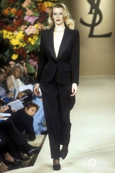 90s Suits Women Runway, Powersuits 80s, 90s Power Suit, 90s Womens Suits, 1990s Business Woman, 80's Suits Women, Office Vixen Outfits, 80s Power Suit For Women, 90s Suits Women