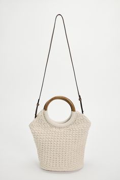 MACRAMÉ BUCKET BAG Summer Crossbody Bucket Bag For On-the-go, Chic Crossbody Bucket Bag With Braided Handles, Cream Top Handle Bucket Bag With Detachable Handle, Shoulder Bucket Bag With Braided Handles For Day Out, Day Out Bucket Bag With Braided Handles, Daily Use Bucket Crochet Bag With Braided Handles, Daily Use Satchel With Braided Round Handles, Natural Color Bucket Shoulder Bag With Detachable Strap, Trendy Top Handle Bucket Bag With Leather Handles