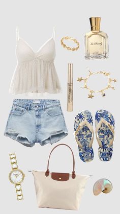 Outfit Inspo For Cruise, Summer Outfits For The Beach Vacations, Beach Outfit For Work, Beach Outfits Inspiration, Outfit Inspo For Europe, Chalet Outfit Summer, Cute Outfits For Europe Travel, Euro Summer Aesthetic Outfits, Outfit Inspo For Italy