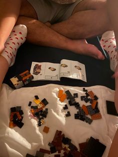 lego with bf Dating Cute Pictures, Cheap Date Ideas Aesthetic, Lego Relationship, Date Ideas For New Couples Aesthetic, Guy Taking Pictures Of His Girlfriend, Soft Couple Goals, Fun Love Aesthetic, Fun Things To Cook With Boyfriend, Summer Activities With Boyfriend