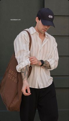 Mens Smart Casual Outfits, Trendy Boy Outfits, Classy Outfits Men, Mens Casual Outfits Summer, Men Fashion Casual Shirts, Smart Casual Men, Street Style Outfits Men, Mens Casual Dress Outfits