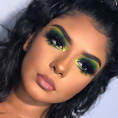 Green Eye Makeup, Makeup Aesthetics, Make Up Designs, Drag Make-up, Bluish Green Eyes, Winter 2024 Fashion, Makeup Hacks Beauty Secrets, Rave Makeup, Green Makeup