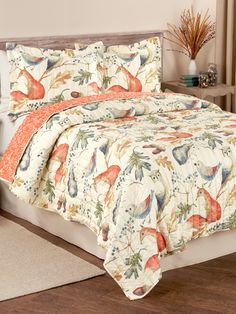 the comforter is made up and ready to be used in any room or bed