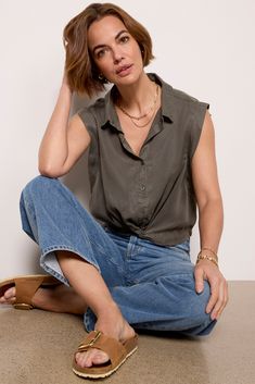 Elevate your everyday tops with this easy button-down from EVEREVE. Crafted in Lyocell, this top features a spread collar, a sleeveless silhouette with bra-friendly gussets at the arm holes, and a flattering twist at the hemline. Green Satin Top, Satin Top Blouses, Birkenstock Madrid Big Buckle, Leather Blouse, Crinkle Top, Crossover Top, Green Long Sleeve Top, Black Mesh Top, Exclusive Dress