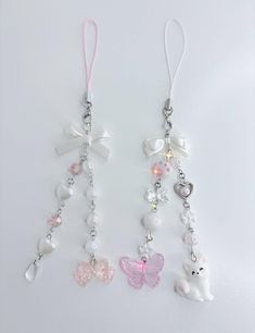 Enhance your style with our Blush Pearl Bow Keychain! 💖 This adorable polka dot keychain boasts a charming pearl bow and pink beads, making it a delightful phone accessory or charm. Perfect as a cute and kawaii gift for her. Plus, don't miss our cute Pink Fox Keychain with a butterfly! 🦊 Cute Keychain Ideas, Fox Butterfly, Kawaii Keychains, Fox Keychain, Cute Kawaii Outfits, Bow Keychain, Kawaii Keychain, Butterfly Keychain, Keychain Phone