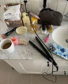 Buying Stuff, Bathroom Counter, Vogue Beauty, روتين العناية بالبشرة, Dream Lifestyle, Girls World, Teenage Dream, Girls Life, Just Girl Things