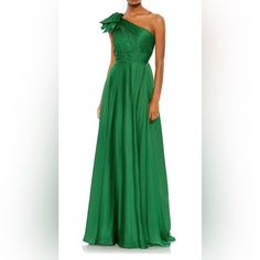 New With Tags. Beautiful Green Gown. Size 2. Green Evening Gown With Ruched Bodice, Green Pre-draped Evening Gown, Asymmetrical Ruffled Evening Dress For Wedding, Asymmetrical Ruffle Evening Dress For Wedding, Asymmetrical Ruffled Wedding Evening Dress, Green One-shoulder Evening Gown, Elegant Green Gown With Ruched Bodice, Green Silk Evening Dress With Pleated Bodice, Green Pre-draped Evening Dress For Formal Events