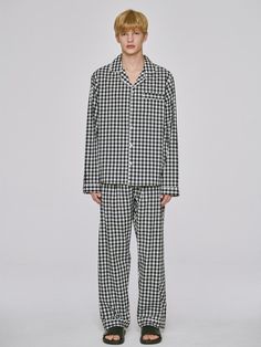 Composition : C54% N41% PU5%Color : BlackCountry of Origin : KOREA Gingham Long Sleeve Sleepwear For Loungewear, Long Sleeve Gingham Sleepwear For Loungewear, Cotton Gingham Loungewear Sets, Gingham Cotton Loungewear Sets, Relaxed Fit Gingham Sleepwear For Loungewear, Gingham Sleepwear With Relaxed Fit For Loungewear, Casual Gingham Sleepwear For Loungewear, Casual Gingham Sleepwear For Pajama Party, Black Gingham