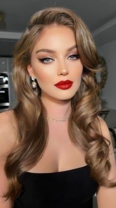 17 Glam Hairstyles For That Old Hollywood Look - ithat Old Hollywood Makeup, Hollywood Glam Hair, Red Lipstick Makeup Looks, Models Without Makeup, Old Hollywood Hair, Red Lips Makeup Look, Hollywood Makeup, Holiday Makeup Looks, Prom Makeup Looks