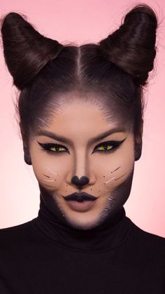 Incredible Halloween hairstyles that match your costume #hairstyle #halloweenhairstyle Costume Hairstyles, Vampire Ideas, Black Cat Makeup, Witch Horror, Cat Halloween Makeup, Diy Couple, Costumes Diy