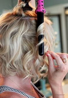 Curl Your Hair, Hi Sugarplum, How To Curl Short Hair, Hairstyles Long, Hairstyles Medium, Women Hairstyles, Hair Today, Hairstyles Short