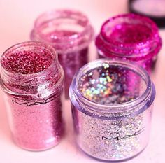 Cosmetics Aesthetic, Makeup Gold, Alat Makeup, Simple Eyeliner, Hotel Party, Beauty And Makeup, Trendy Makeup