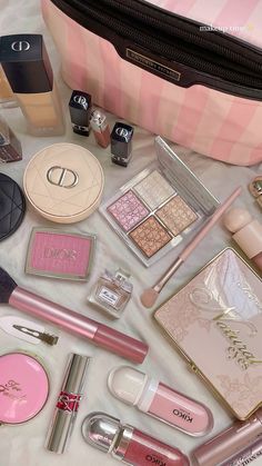 Make Up Bag Aesthetic Pink, Girlie Aesthetic, Makeup Dior, Makeup Mistakes, Too Faced Makeup, Pink Vibes, Make Mistakes