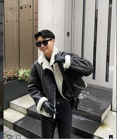 Japan Outfits, Japan Winter, Japan Outfit, Smart Casual Style, Stylish Men Casual, Guys Clothing Styles, Winter Outfits Men, Swaggy Outfits, Streetwear Men Outfits