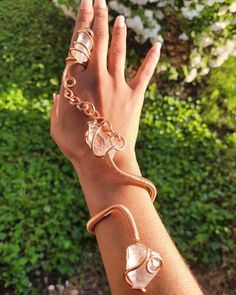 100% bare copper intricately wrapped into an adjustable ring-bracelet Adornment. *stone size and shape may vary Crystal Jewelry Ideas, Bead Business, Nature Fairy, Dope Jewelry Accessories, Wire Wrap Jewelry Designs, Hippie Lifestyle, Wire Wrapped Jewelry Diy, Earthy Jewelry, Bracelet Craft Diy