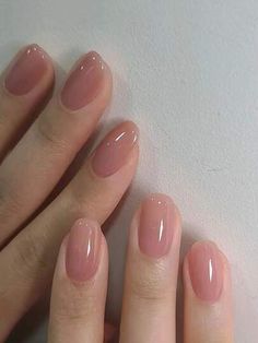 Cute Nail Art Acrylic, Wedding Short Nails Design, Short Tips Nails Gel, Short Nails Without Nail Polish, Elegant Graduation Nails, Cute Simple Square Acrylic Nails, Press On Nails Natural, Simple Summer Nails No Design, Delicate Short Nails