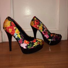 Never Worn Before, Flower Patterned Heels Patterned Heels, Black N Yellow, Flower Patterns, Shoes Women Heels, Stiletto Heels, Shoes Heels, Size 7, Women Shoes, Heels