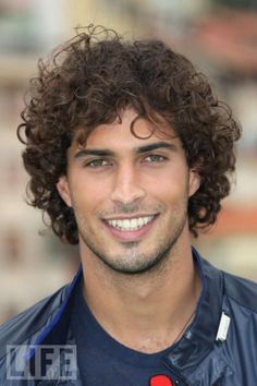 Hispanic Hair, Men Curly Hair, Football Goalkeeper, Grey Eyes, Hair Male, Brazilian Model