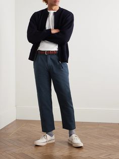 FrizmWORKS' 'Haworth' trousers are inspired by classic Americana. From the label's 'OG" collection of smart, versatile staples, they're cut in a neat taper from cotton-twill and have front pleats for a more relaxed fit up top. Classic Americana, Smart Casual Style, Twill Trousers, Loungewear Shorts, Short Suit, Casual Trousers, Mr Porter, Mens Trousers, Lace Boots