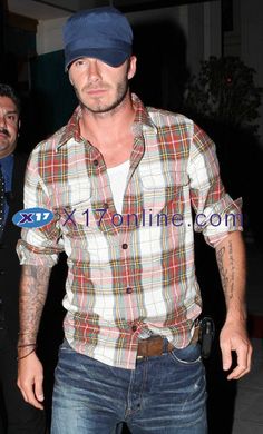 Guys Fall Outfits, David Beckham Family, David Beckham Style Outfits, Vintage Abercrombie And Fitch, Football Dress, David Beckham Style, Posh And Becks, Madras Shirt, Vintage Abercrombie