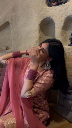 Desi Outfit Pose Ideas, Girl In Traditional Aesthetic, Aesthetic Desi Photoshoot, Pink Lehenga Aesthetic, Girl Traditional Aesthetic, Traditional Asthetic Picture, Desi Pose Ideas, Desi Aesthetic Poses, Unique Traditional Dresses