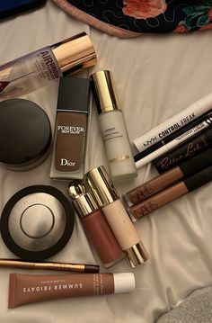 Leopard Office, Make Up Aesthetic, Up Aesthetic, Shoes Model, Makeup Needs, Fancy Makeup, Makeup Obsession, Luxury Makeup, Makeup Items