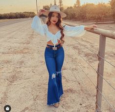 Hispanic Outfits, Cowgirl Outfit, Outfits For Mexico, Country Cowgirl