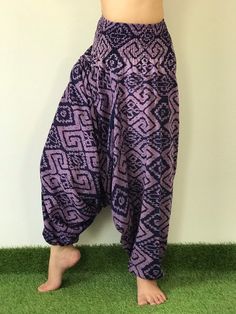 "Bohemian pant Styles Smock Waist Low Crotch Bohemian Harem cotton pants in Traditional Prints Thai hilltribe with drop crotch style make you feel very comfy. Elastic waist is available to fit you all, so that you can wear it easily and feel comfortable. Wear it often as you want. Shipping & Handling * Parcels will be ship via DHL Express Fabric: Light Thai cotton Each print is unique so yours may differ in detail, color, and pattern from that pictured but will be similar. From our experienc Yoga Harem Pants, Samurai Pants, Handmade Pants, Traditional Prints, Bohemian Pants, Yoga Photos, Fabric Light, Trouser Style, Cotton Pants