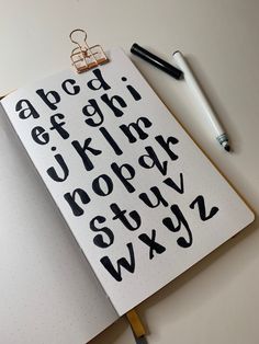 Block lettering hand lettering Cute Fonts Handwriting Alphabet, Lettering Ideas Easy, Journal Font Ideas, Creative Handwriting, Easy Font, Header Designs, Easy Lettering, Lettering Fonts Design