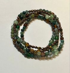 Adventurecore Jewelry, Earthy Necklace Aesthetic, Earthy Beaded Jewelry, Earthy Girl Jewelry, Grunge Beaded Bracelets, Goblin Core Jewelry, Green Accessories Aesthetic, Goblincore Bracelet, Avatar Bracelet