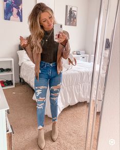 Tan Bodysuit Outfit Winter, Light Suede Boots Outfit, Nude Booties Outfit, Tan Suede Boots Outfit, Ankle Boots Outfit Spring, Tan Ankle Boots Outfit, Brown Booties Outfit, Tan Boots Outfit, Brown Dresses Outfit