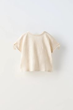 SLUB YARN BOW TOP - Mid-ecru | ZARA United States Zara Clothes, Slub Yarn, Bow Top, Cute Preppy Outfits, Cardigan Sweater Jacket, Knitted Tshirt, Shirt Skirt, Dream Clothes