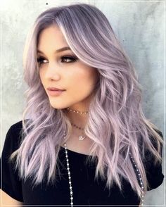 Lavender Gray the specular trend to cover your gray hair Purple Lilac Hair Color, Pastel Mauve Hair, Light Purple Hair With Dark Roots, Silver And Violet Hair, Makeup For Lavender Hair, Pastel Hair Colors With Blonde Lavender, Lavender Hair With Shadow Root, Steel Amethyst Hair Color, Lavender Hair On Blonde