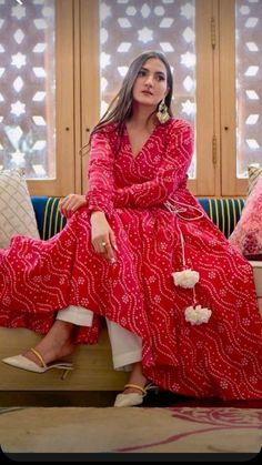 Bandhani Dress, Frock Style, Kurti Pant, Anarkali Dress Pattern, Simple Kurta Designs, Long Kurti Designs, Casual Indian Fashion, Long Dress Design, Salwar Kamiz