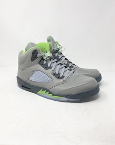 Air Jordan 5 Retro Green Bean DM9014-003 Silvergreen Bean/Flint Grey Size 14. Having debuted in 2006, the Air Jordan 5 Green Bean (2022) marks the first time the colorway has ever been reissued. It arrives in its original grey reflective construction with hits of Green Bean on the tongue and midsole. At the base, an icy blue semi translucent outsole completes the design. Model: DM9014-003 Color: Silvergreen Bean/Flint Grey Size: 14US/13UK/48.5EUR/32CM Jordan 5 Green Bean, Jordan 5 Retro Green Bean, Jordan 5 Retro, Air Jordan 5 Retro, Air Jordan 5, Green Bean, Icy Blue, Jordan 5, Design Model