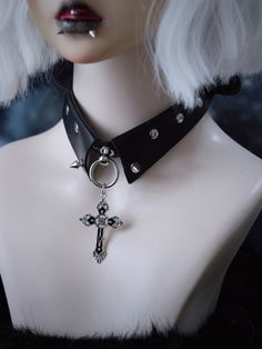 The price is for a choker only, others are not included. Gothic Alloy Choker, Cross Choker Gothic, Punk Choker With Spikes, Adjustable Black Gothic Choker, Black Gothic Chain Choker, Oc Ideas, Reasons To Smile, Cross Pendant, Choker