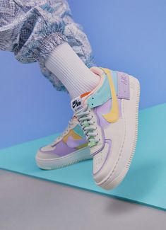 novos-tenis-nike-air-force-1 Outfits With Air Force Ones, Basket Nike, Nike Shoes Air Force, Air Force 1 Shadow, Custom Nike Shoes, Tenis Nike, Nike Air Shoes