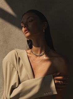 Photo Mannequin, Product Modeling, Jewellery Photography Inspiration, Jewelry Product Shots, Jewelry Photography Styling, Jewelry Editorial, Jewelry Wardrobe, Shotting Photo, Jewelry Photoshoot