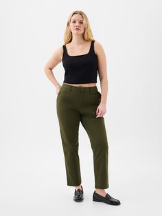 Stretch twill weave. Hook and bar closure, zip fly. Front slant pockets, welt pockets at back. #875512 Twill Weave, Welt Pocket, Casual Pants, Mid Rise, Gap, Bar, Pants, Trousers