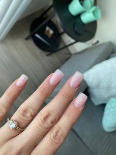 Sparkly Nails Short Square, Acrylic Nails With Glitter Accent, Pagent Nail Ideas, Short Nails Acrylic Glitter, Prom Nails For Light Pink Dress, Simple Nails For Senior Pictures, Cute Squoval Acrylic Nails, Pink Glitter Square Nails, Natural Acrylic Nails Square