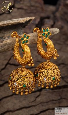 Present Beautiful Gold Earrings with Floral Design Jimki Designs Gold, Makana Kundanalu Earrings, Makara Kundanalu Earrings In Gold, Makara Kundanalu Earrings, Makarakundanalu Designs, Makara Kundanalu, Makarakundanalu Earrings, Earrings Buttalu, Jhumkas Gold