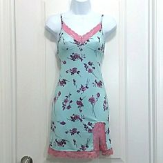 Floral And Lace Nightie With Lace Trim....Adjustable Straps. Nwot...Approx Size S/M...(No Size Tag)...Pit To Pit 13"...Waist 12"...Shoulder To Hem 31.5"...Has Adjustable Straps For A Better Fit...See Photos For Details...012022chst Tags: Floral Sexy Nightie, Floral Nightie, Floral Nightgown, Sexy Nightgown, Sexy Nightie, Slip Gown, Lace Purple Nightgown For Pajama Party In Spring, Purple Spring Nightgown For Pajama Party, Spring Purple Nightgown For Pajama Party, Fitted Purple Sleepwear For Pajama Party, Purple Summer Nightgown For Pajama Party, Purple Fitted Sleepwear With Spaghetti Straps, Fitted Feminine Purple Sleepwear, Purple Spring Sleepwear For Night, Purple Spring Sleepwear