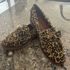 Nwob Lucky Cheetah Loafers. Size 6. Leather Upper Super Cute Loafer. Casual Wingtip Loafers For Fall, Brown Low-top Flats For Work, Casual Leopard Print Loafers With Flat Heel, Casual Leopard Print Loafers For Work, Leopard Print Leather Loafers For Fall, Fall Leopard Print Loafers With Round Toe, Leopard Print Flat Heel Loafers For Work, Leopard Print Leather Loafers For Work, Fall Leopard Print Round Toe Loafers