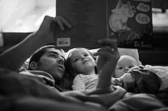 Dad And Kids Photoshoot, Documentary Ideas, Cabin Photography, Book Edits, Baby Fotografie, Family Pic, Family Shoot, Capturing Moments, Jolie Photo