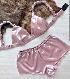 Pola Bra, Lingerie Inspiration, Cute Lingerie, Lingerie Outfits, Diy Sewing Clothes, Cute Comfy Outfits, Pretty Lingerie